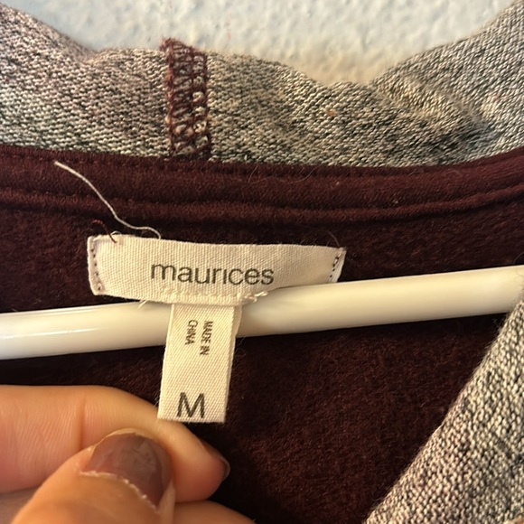 Maurice’s striped sleeve hoodie size medium - Picture 3 of 5